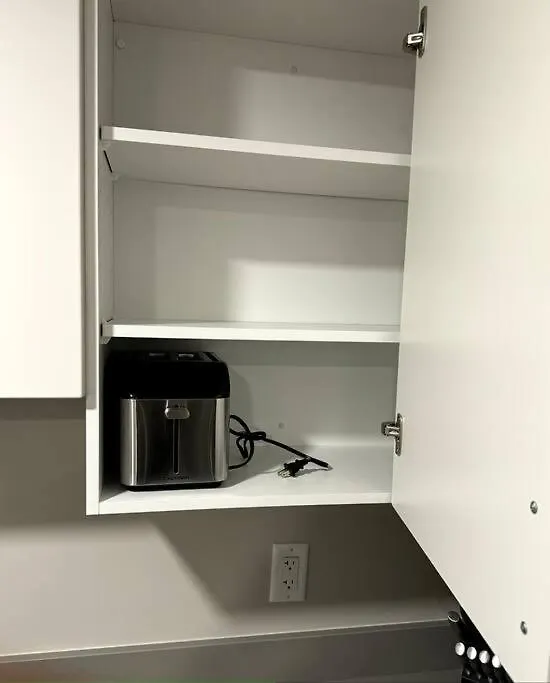 Private Luxury Suite Near West Edmonton Mall 0*,